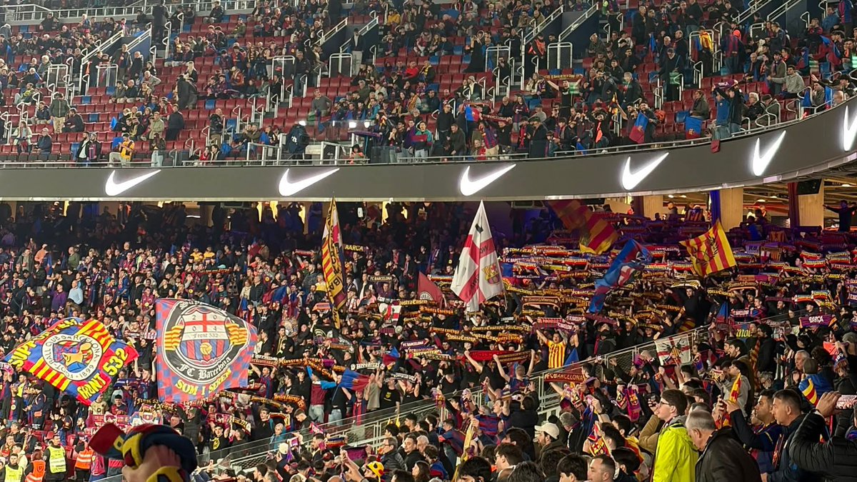 FRONT532oficial's tweet photo. Gran prèvia i gran partit culers, ho hem donat tot al carrer, gespa i grada però no ha pogut ser...
CAP BEN ALT!! 
FORÇA BARÇA ARA I SEMPRE!!!
#ForçaBarça
#Supporters
#FCB
#FCBarcelona
#FCBlive
#Antimadridistes
#Barça
#SenseLaGradaNoEnsAgrada
#VolemLaGradaDAnimació
#LaCopaMola https://t.co/jjSFvMEG1s
