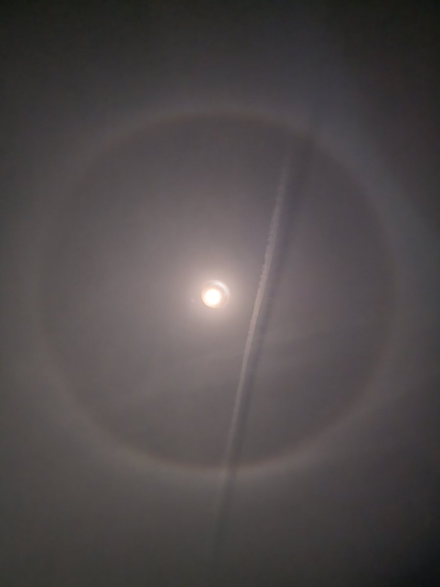 DebiThurmond's tweet photo. This was the moon above my house Saturday night 

Reminds me of the Grok logo https://t.co/lKIyT7DLHO