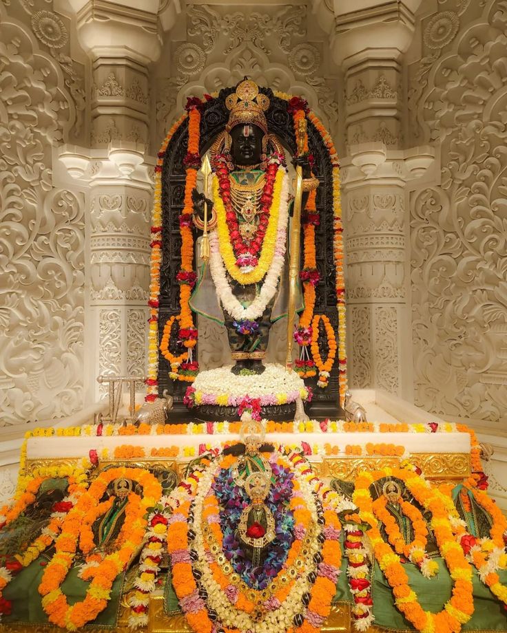 होली का रंग ऐसे बरसे की प्रभु की कृपा बरस जाए 
जय श्री राम