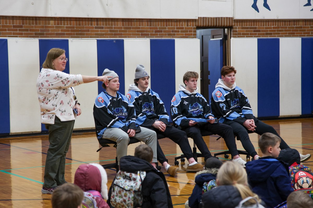 JanesvilleJets1's tweet photo. March is National Reading Month! 📚

Every season, the Janesville Jets and SSM Health host a Reading Club. This year, we have over 800 students participating!  

Throughout February, our team stopped by 28 classrooms to read to the students!

#JanesvilleJets #YourTownYourTeam https://t.co/OzC5nX5OOm