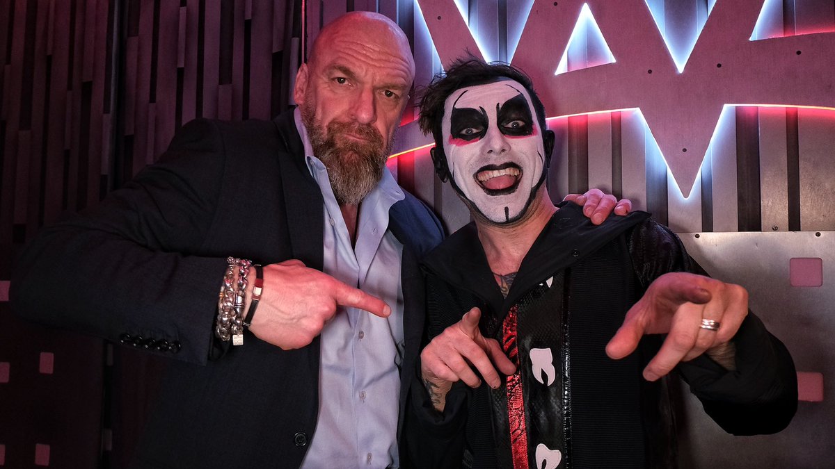 BlowoutBuzz's tweet photo. Very nice, very evil. https://t.co/enBloMIyyi