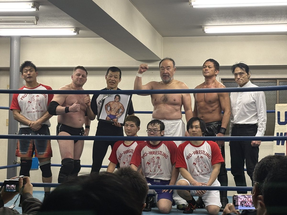 yo_hei613's tweet photo. 昨日は我らが代表の門馬さんの試合へ。
高円寺に越中詩郎がいるんだもんな。
すごい異空間でした‼️
#門馬秀貴 #越中詩郎 #Brightness門馬道場 https://t.co/LUUj3QzAh1