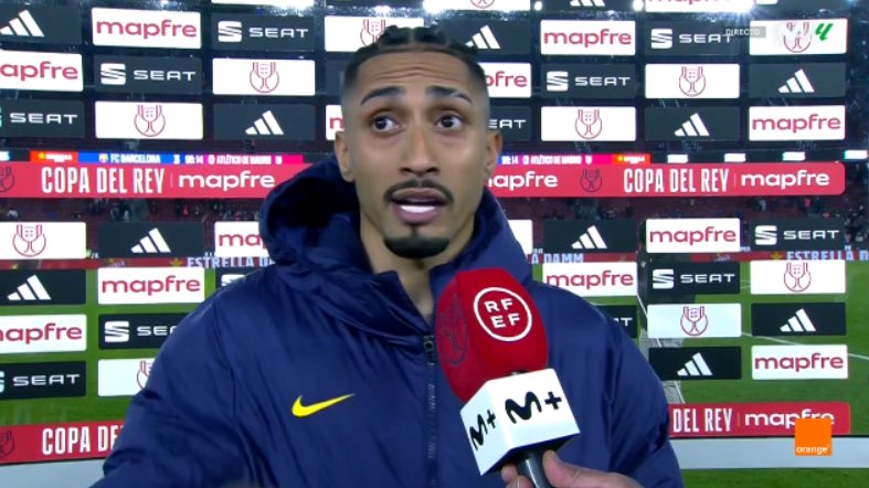 BarcaFRNews's tweet photo. 🚨🎙️ RAPHINHA :

« Je suis très fière de l’équipe. Nous avons tout donné dès le début. Nous n’avons pas pu nous qualifier pour la finale, mais si nous continuons à jouer comme ça, nous aurons une fin de saison spectaculaire. » https://t.co/bi3ffvrDFF