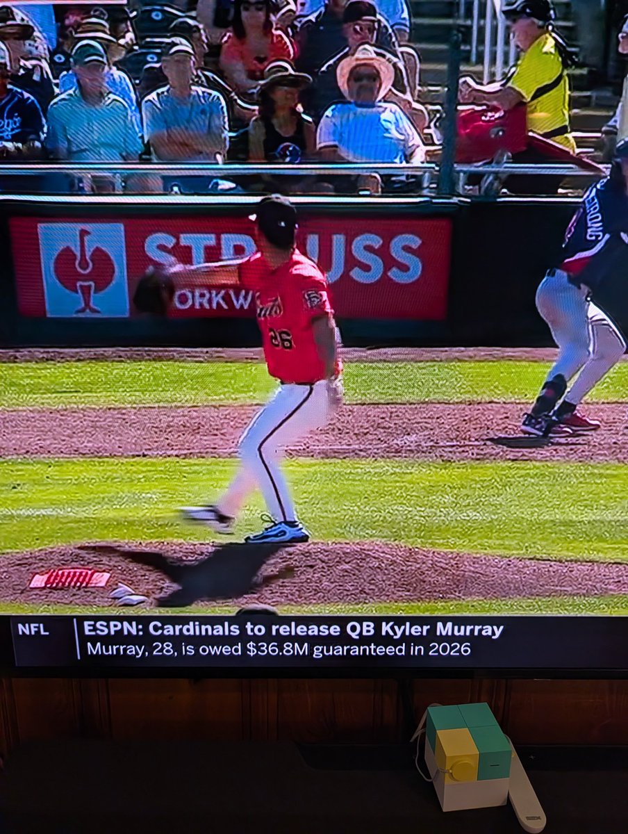 IamMikeCole's tweet photo. Watching team USA play SF when suddenly WU TANG FOREVER. @StraussWorkwear https://t.co/CE5d3YgUCd