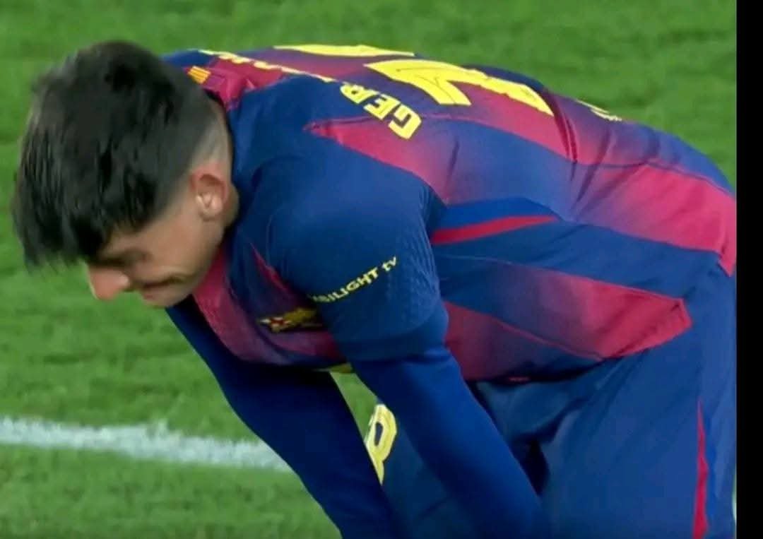 Tocapilotes's tweet photo. Así quedaron nuestros muchachos tras el pitido final. Nada que reprochar, orgulloso de este equipo. ¡Visca Barça siempre! 💙❤️👏🏻 https://t.co/kxY85rDHc1