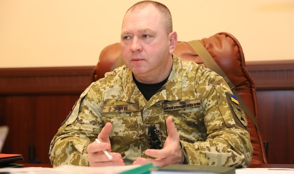 Ексголова ДПСУ Дейнеко, який викритий на корупції, звільнився зі служби по ВЛК, потім мобілізувався і очолить Третій прикордонний загін, щоб уникнути покарання. Великий комбінатор, бля... "А хіба так можна будло?" - спитав Віктор Федорович. Цікаво, і хто тут лох? Та всі ми.