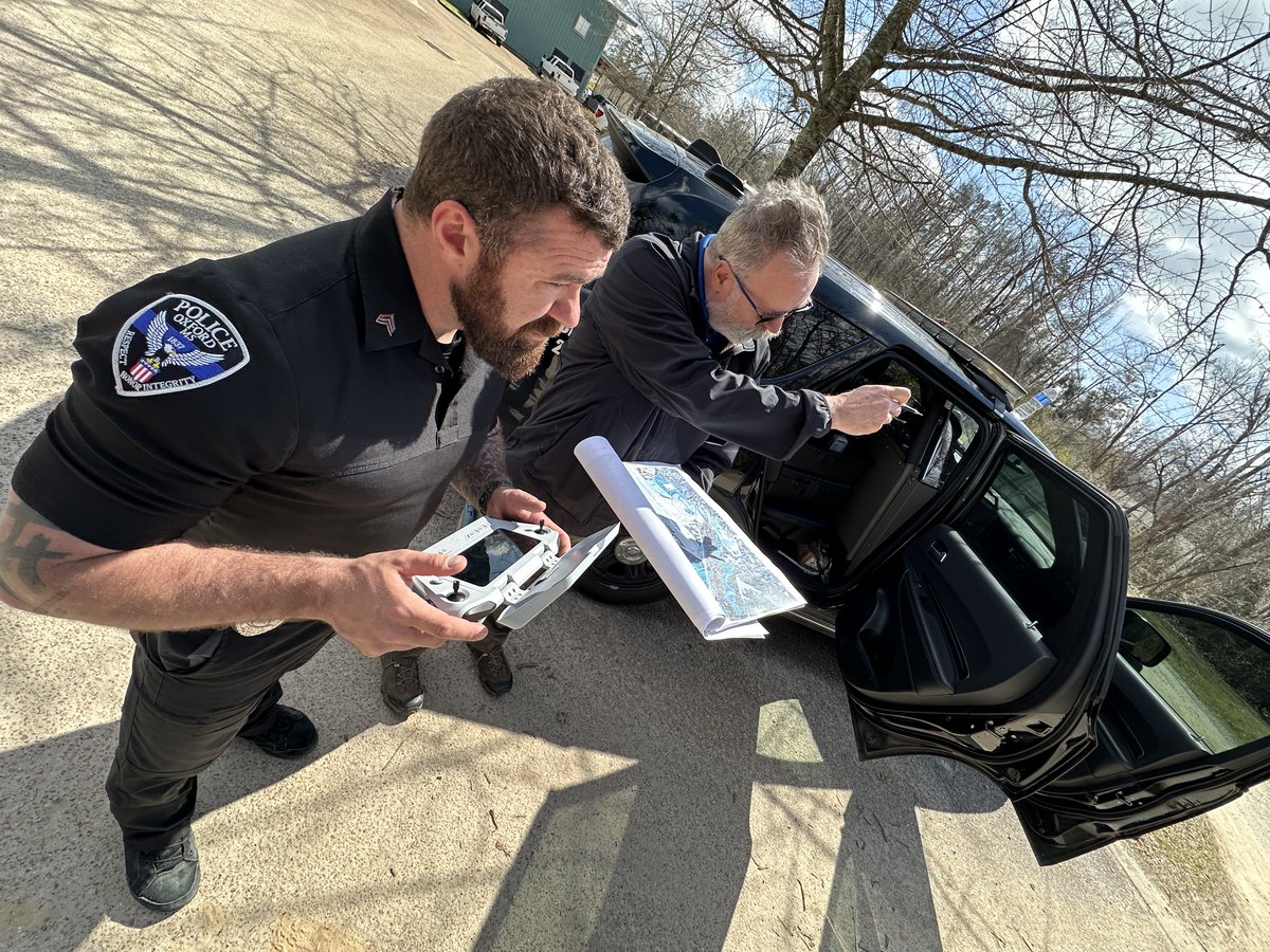 Oxford Police Department tweet media