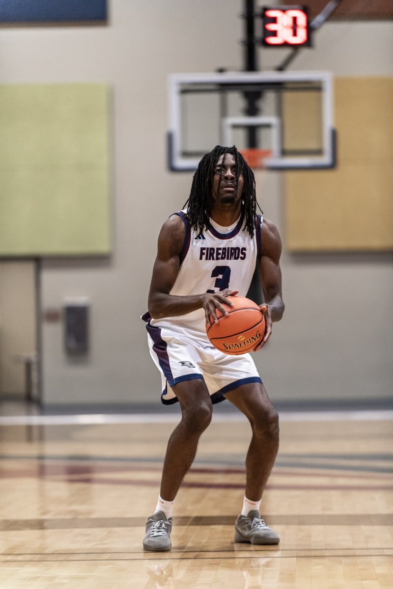 GAME DAY.
@Bay CC. 7:30PM.
First playoff appearance in school history.

fan.hudl.com/usa/mi/escanab…