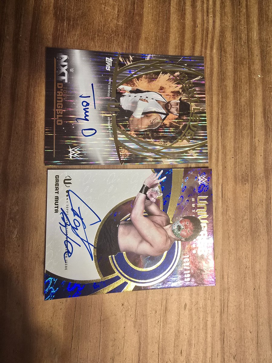GraveAT's tweet photo. @TurnbuckleWorld These our the hits from our first Hobby box!! https://t.co/2BKyy7JaBK