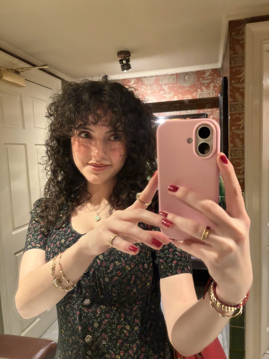 Princess Aurora tweet media