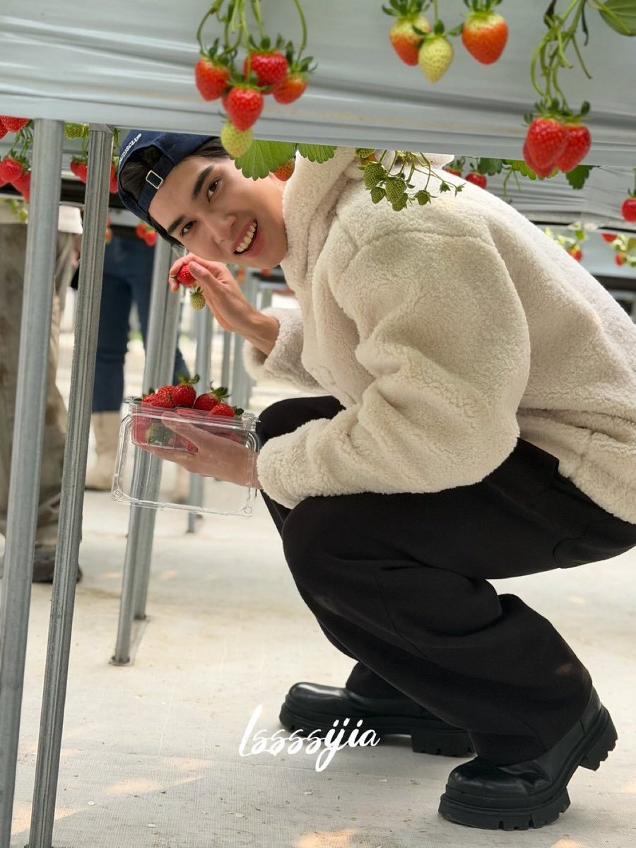 just discovered this pic and it's the best thing that happened to me...