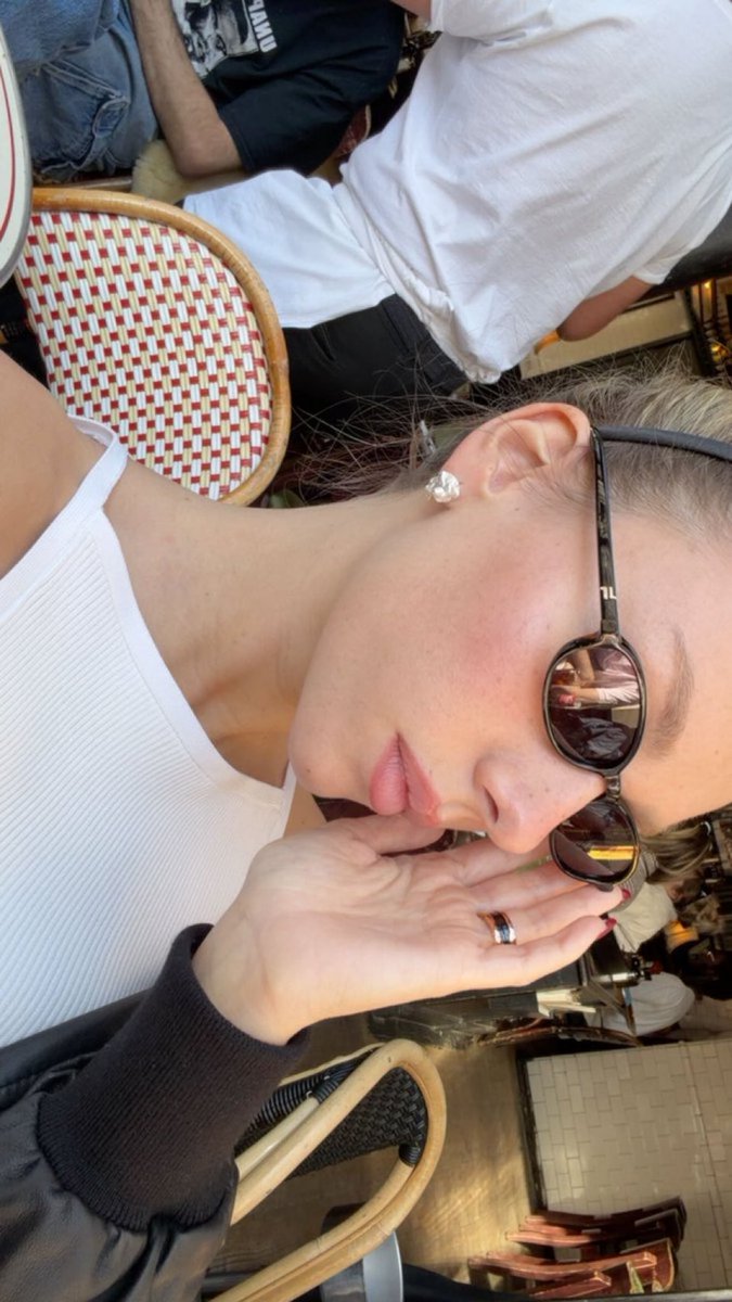 Ester Expósito tweet media