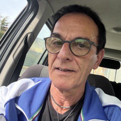 congiu_vittorio's tweet photo. #NuovaFotoProfilo https://t.co/Xm04EeOm4m