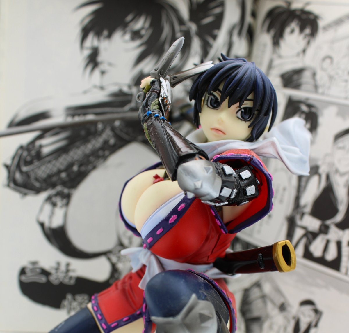 I wanted to try out a fun shot with my Chifusa Manyū figure.