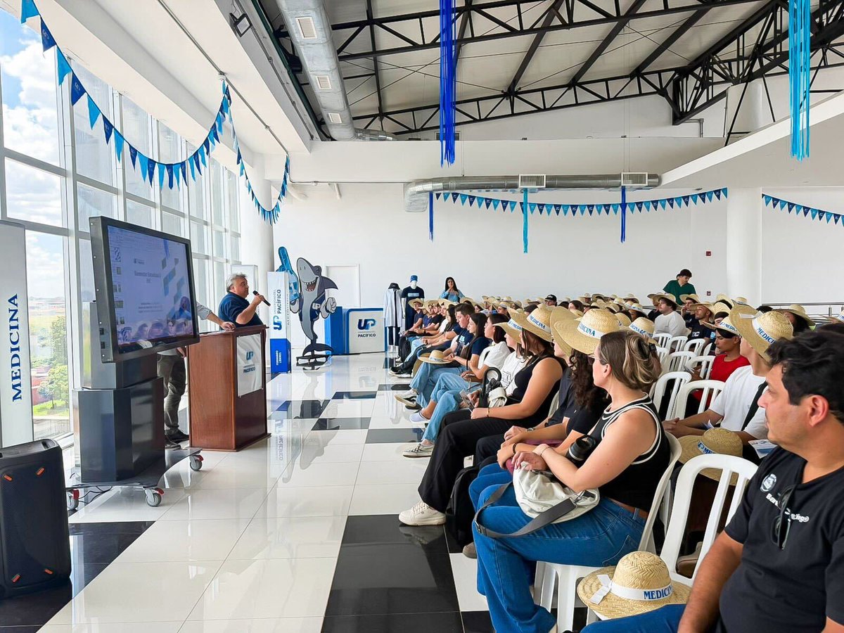 upacificoPY's tweet photo. ¡Bienvenidos Calouros!🦈💙
Primer dia de nuestros nuevos estudiantes de Medicina 🆙🤩
#upacificopy #formandolideres https://t.co/yFFVbULzpF