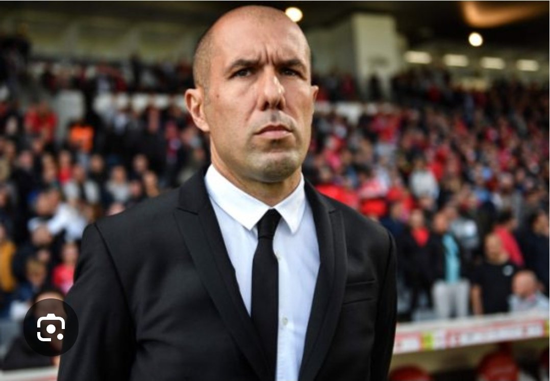 Sociofla2021's tweet photo. Quero ver panela de amigos com Leonardo Jardim! É porrada e treino! O cara faz exatamente como Jorge Jesus. Treina até no dia do jogo!!! E nada de palhaçada de poupar!!!! ACABOU A PALHAÇADA!!! https://t.co/Gjj9X3BgJH