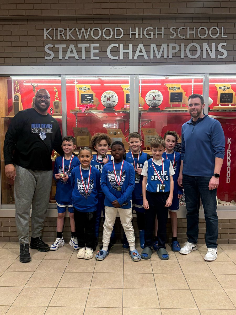 il_bluedevils's tweet photo. 5 Years Strong. 🫡

This Fall & Winter season was special.
The wins were great… but the growth, leadership, and brotherhood meant even more.

Thank you to our players, parents, and coaches for believing in what we’re building. None of this is possible without YOU.

Year 5 was one to remember.
Year 6 loading… and it’s going to be even better.

Go Blue Devils! 💙🏀

#ilbluedevils #builtdifferent #brotherhood #youthbasketball #illinois #missouri