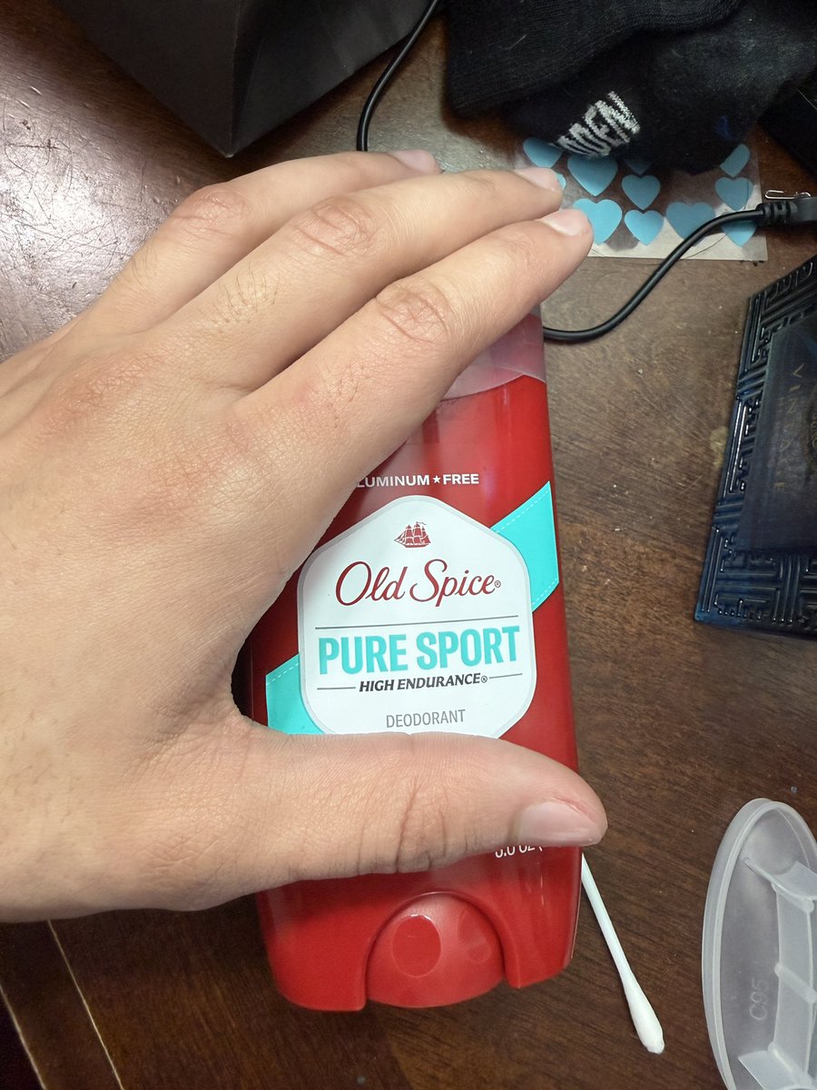 Anneurys tweet media