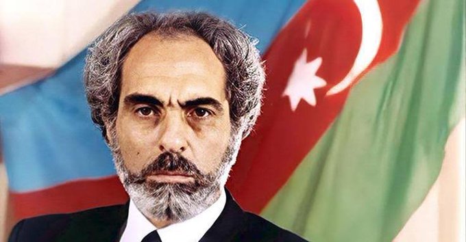 “ ‘Türk değilim’ diyene karşı sakın ısrar etmeyin. Allah’ın bahşettiği şerefi istemeyen şerefsize biz zorla şeref verecek değiliz.” 

 🇦🇿Ebulfez Elçibey