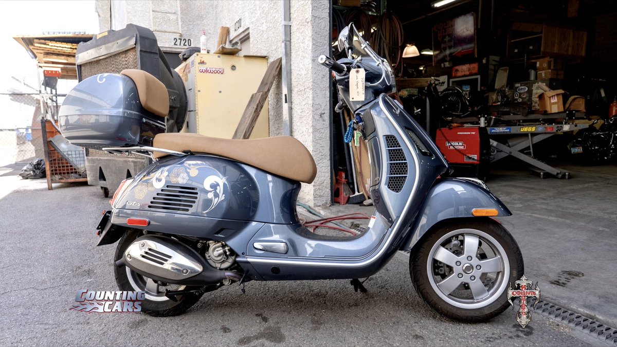 CountsKustoms's tweet image. This small but sleek 2020 Vespa GTS 300 just arrived at Count’s Kustoms in Las Vegas for new paint and more!
Want a new paint job on your bike or scooter? Email bikeprojects@countskustoms.com to have us paint your next ride! 
@DannyCountKoker #vespa #scooter #paintjob