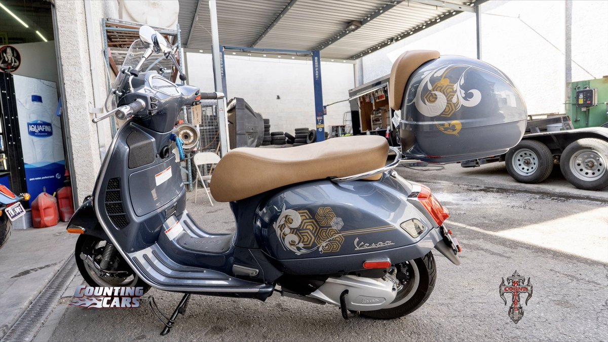 CountsKustoms's tweet image. This small but sleek 2020 Vespa GTS 300 just arrived at Count’s Kustoms in Las Vegas for new paint and more!
Want a new paint job on your bike or scooter? Email bikeprojects@countskustoms.com to have us paint your next ride! 
@DannyCountKoker #vespa #scooter #paintjob