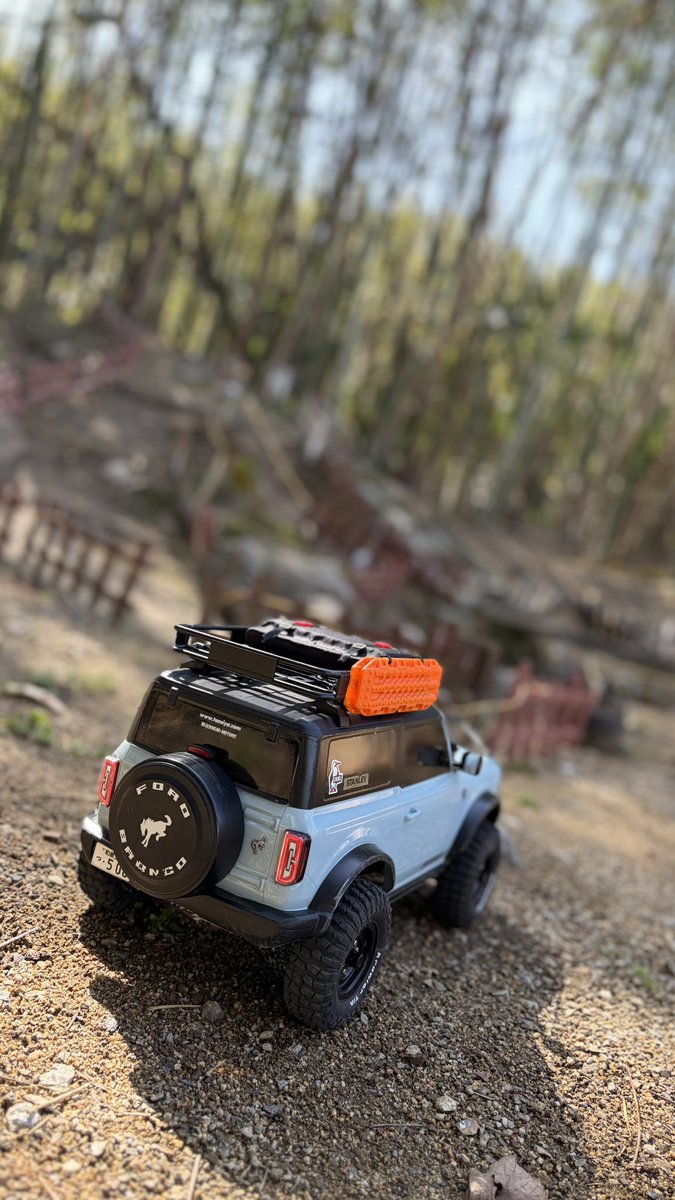 tsumupapa0508's tweet image. 日曜日は、2カテエントリーで（実際は1カテになりましたが・笑）いつもより時間の余裕があったので、レースの合間にクローラー走行も😀

これはこれで、また違う楽しさがあります😀

#CC02 
#クローラー 
#YYラジコン倶楽部
#和泉オフロードサーキット 
#なんちゃってRC杯
#タミヤ 
#ラジコン