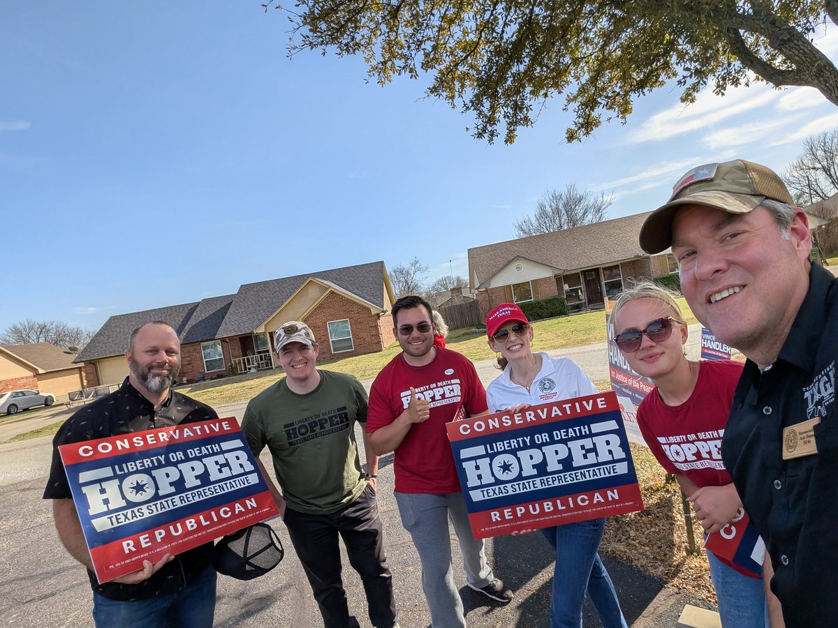 AndyHopperTX's tweet photo. Thank you @wesvirdelltx & @ShelbySlawson for coming to Krum today!! #HD64 https://t.co/zHucqnxaV4
