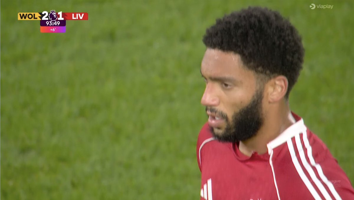 Joe Gomez has gone his entire pro career without scoring a single goal... until today.
He finally decided to get on the scoresheet... and it's an own goal 😭😂
