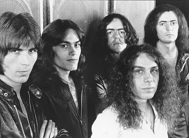 nobukakakakazu's tweet image. 今日の80s 

1981年3月4日付 全英4位
レインボー
『アイ•サレンダー』
youtu.be/iMmMqfQZkxA?si…

元ディープ•パープルのリッチー•ブラックモアが結成したバンド。US市場を意識して制作したが思うように行かなかったが、日本とUKでは高い人気を誇った。
星5☆☆☆☆☆

#Rainbow
#ISurrender
#80s