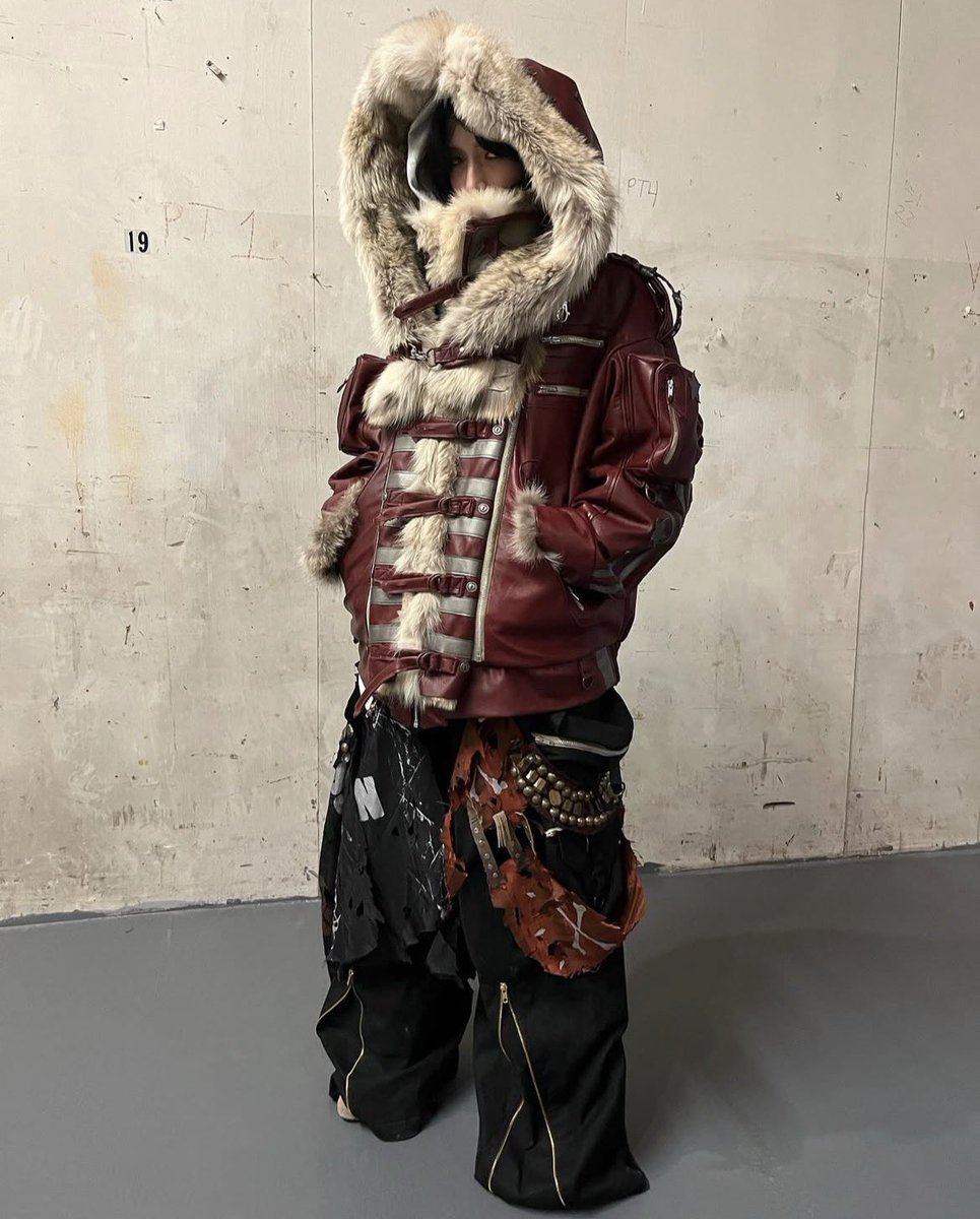 Omg why I just realized this the same designer I been OBSESSED w this look for so long