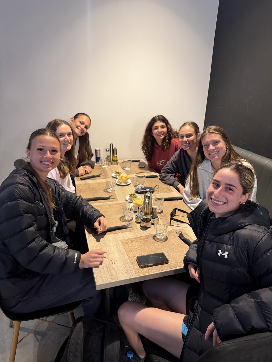 MercerWSoccer's tweet image. Day 4 🏬 🏞️❣️ (1/2)

#GOBEARS | #MUWS | #Spain