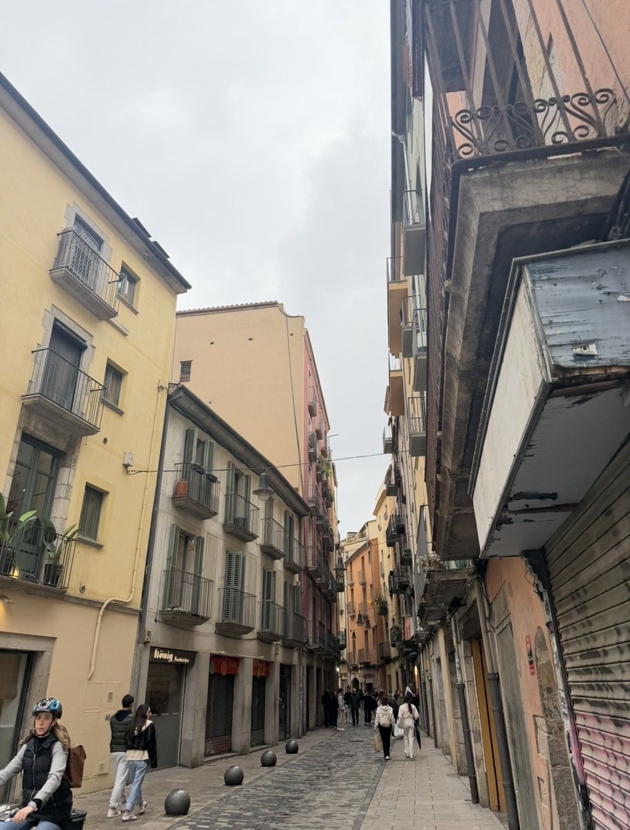 MercerWSoccer's tweet image. Day 4 🏬 🏞️❣️ (1/2)

#GOBEARS | #MUWS | #Spain