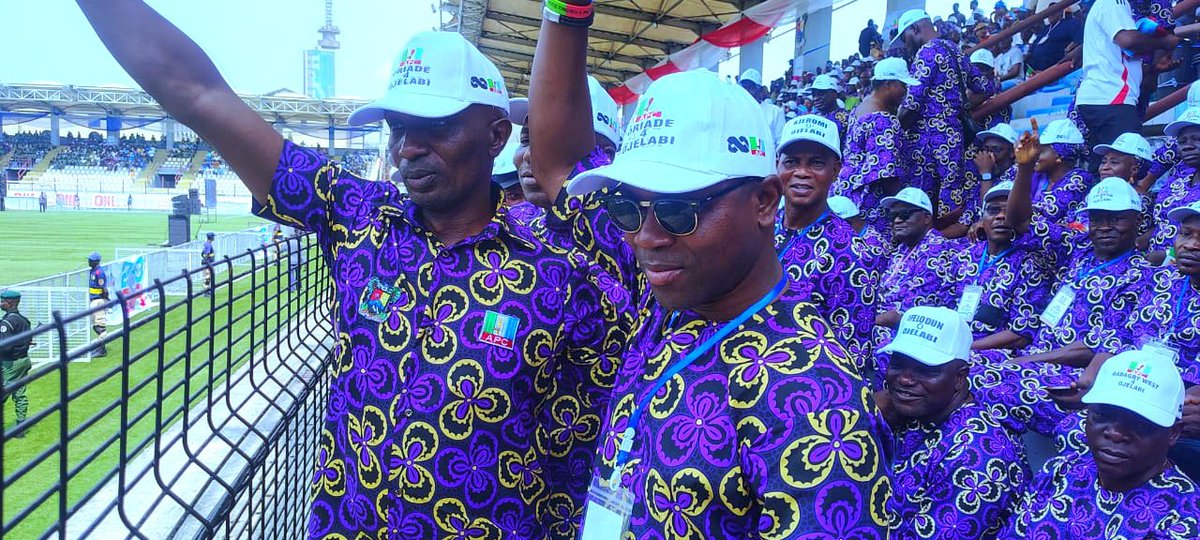 Olojede_25's tweet photo. Lagos APC State Congress: A masterclass in party democracy. 

Today, I joined party leaders and our dedicated Oriade LCDA delegates to witness the return of Hon. Cornelius Ojelabi as State Chairman. 
#LagosAPC #Oriade #ForwardEver #APCStateCongress https://t.co/Wd3urOCeCM