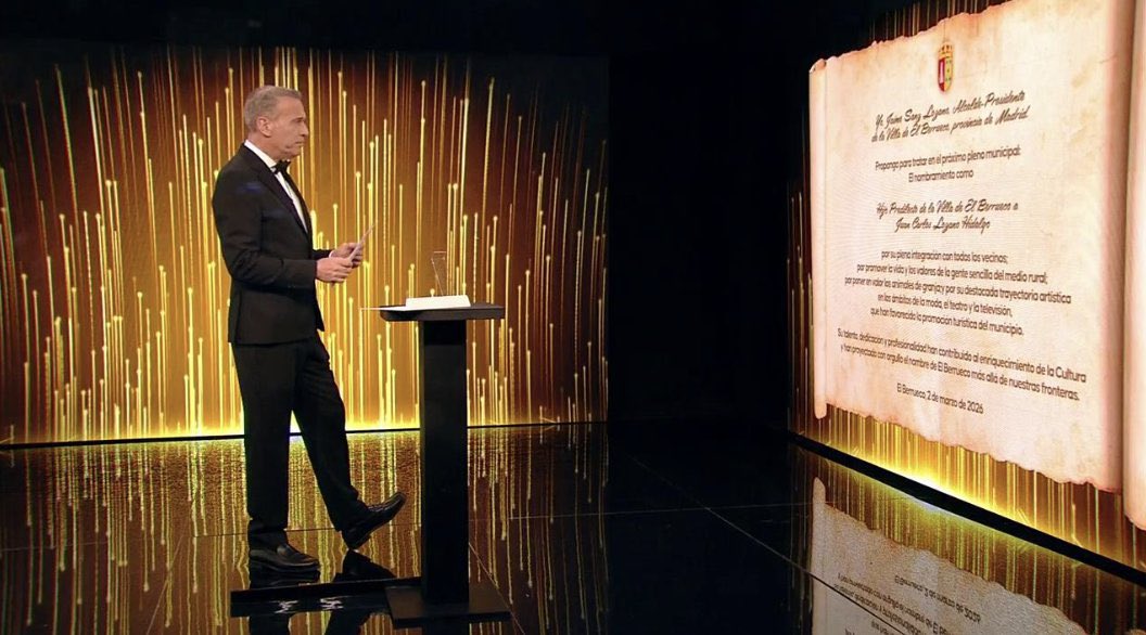 𝓥𝓪𝓺𝓾𝓮 tweet media