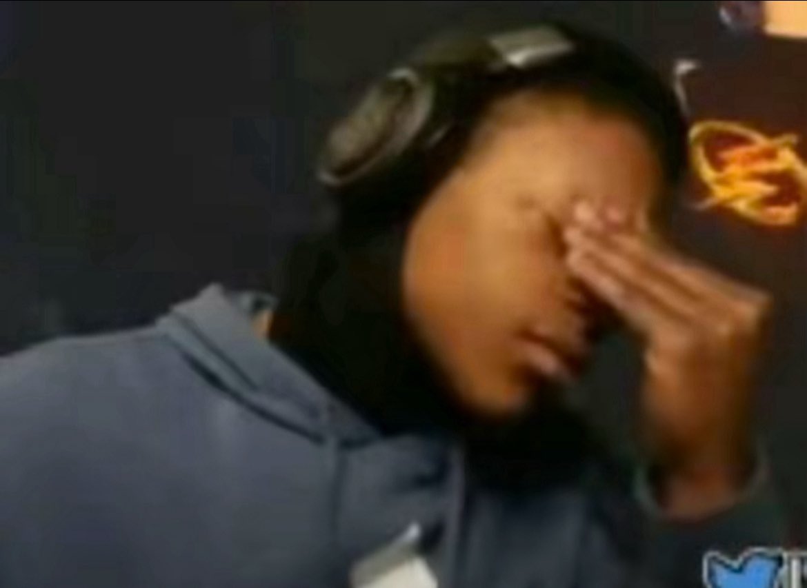 zakariaa tweet media