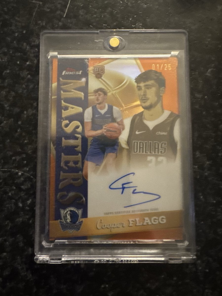 SETCARDS's tweet photo. Just pulled this Cooper Flagg On Card Auto /25 🤯🤯🤯 https://t.co/RCdRW3NvoD