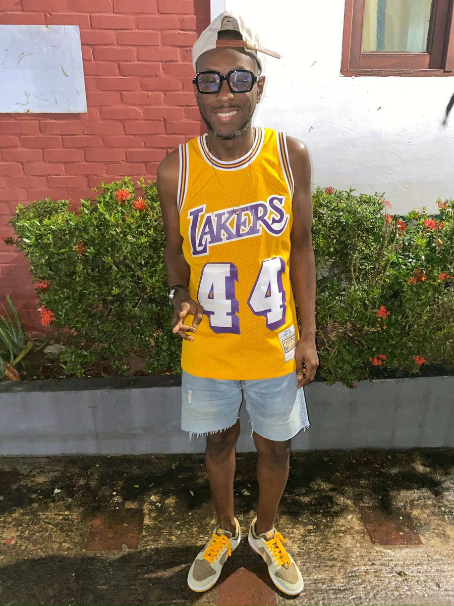 YungFreshUT's tweet image. #LakeShow 
💛💜♾️