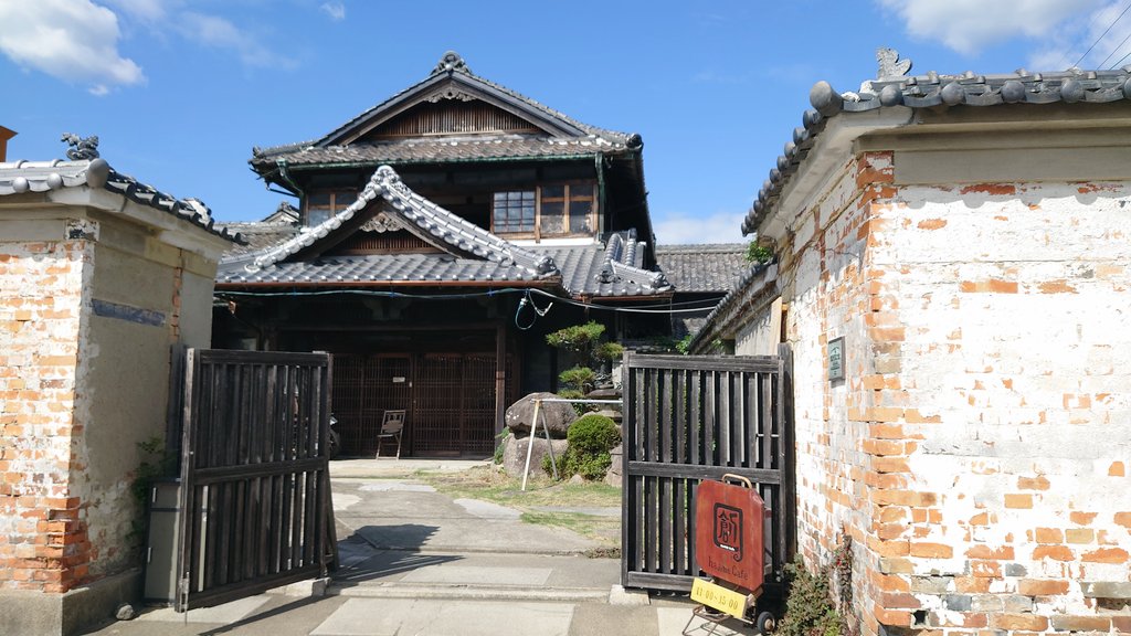 おはようございます。 古いミシンと大正に建てられた近代和風建築 旧