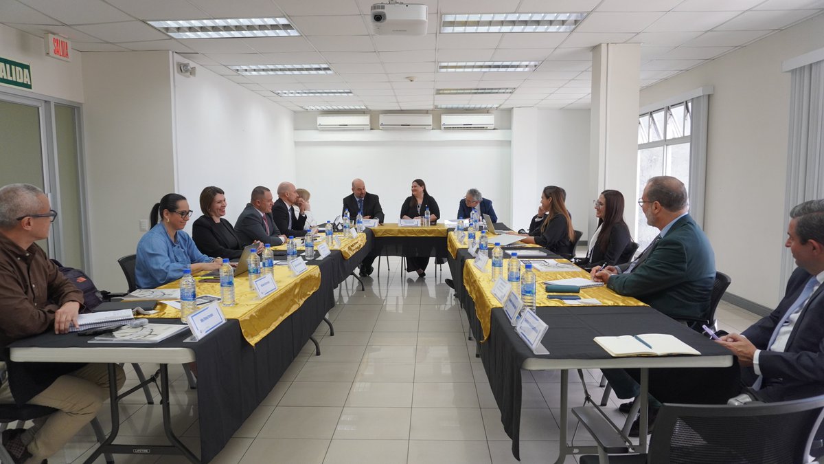 icd_cr's tweet photo. El Consejo Directivo del Instituto Costarricense sobre Drogas se reunió con representantes del Grupo de Acción Financiera de Latinoamérica que visitan el país.

El encuentro permitió destacar la importancia de la evaluación internacional y su impacto para Costa Rica. https://t.co/bkigDmkv5D