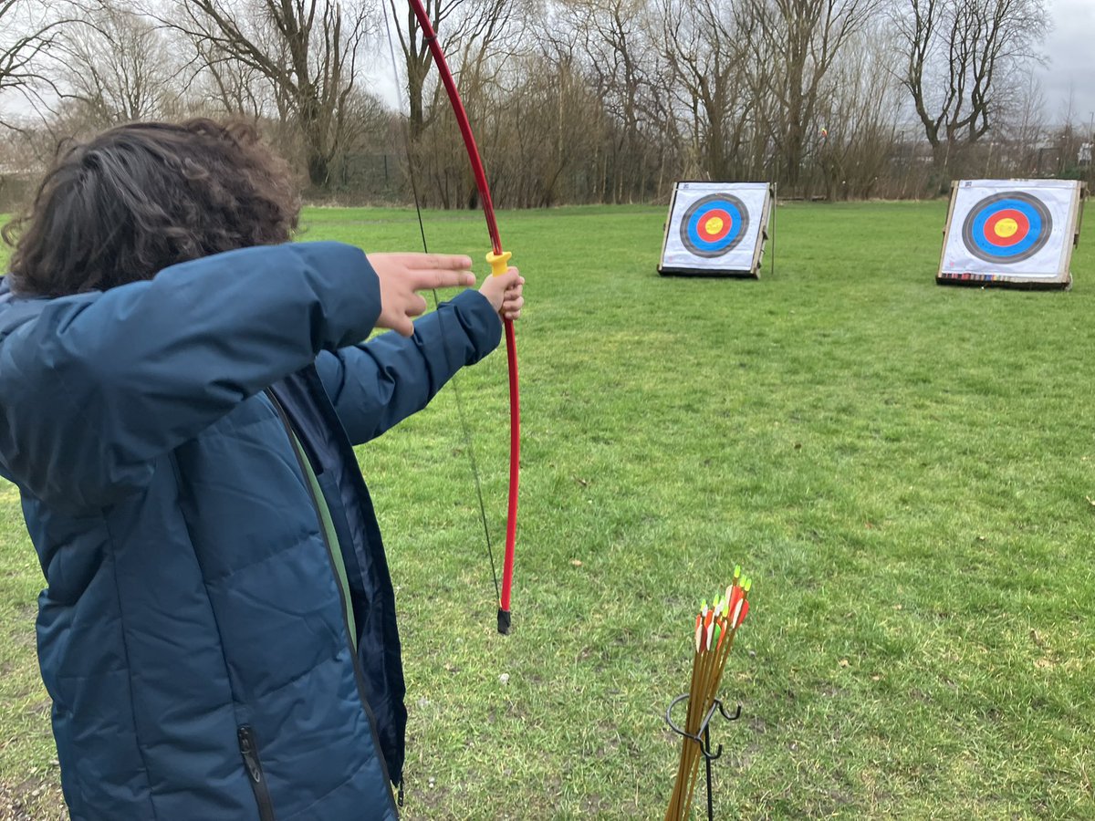 Children from Year 5 have been progressing their archery skills, remembering the rules, the correct positioning and being able to use the bow independently. The focus was on getting a better aim. They enjoyed competing against each other and some team games too.🏹🎯🏹
