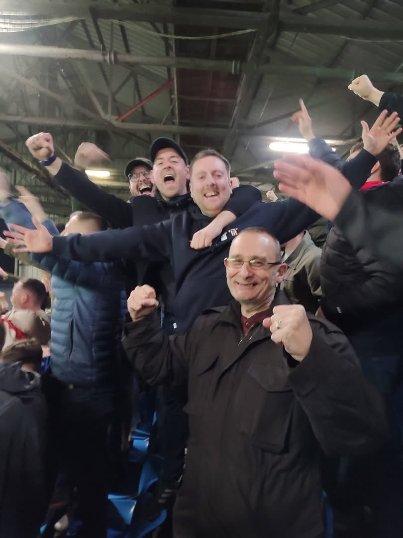 I predict a riot 🔴⚪️