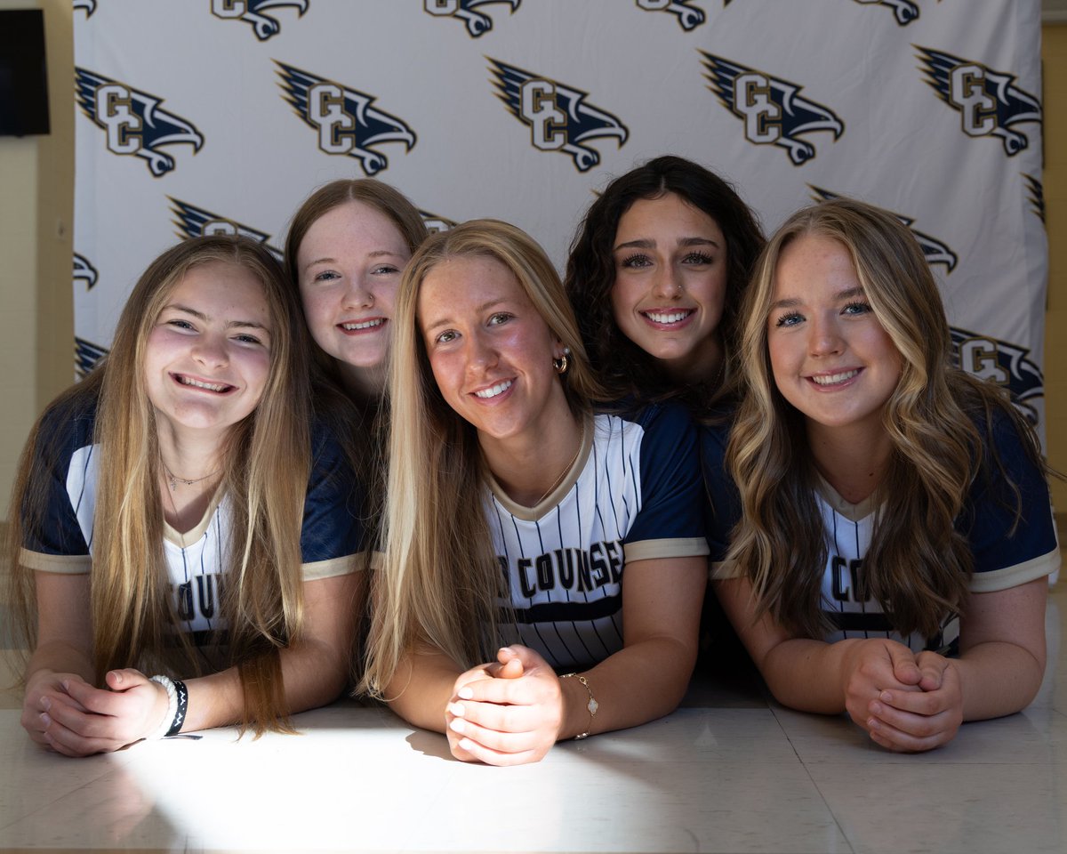 OLGCSoftball's tweet photo. Media Day (Part 1)! https://t.co/yJtwCkkWEH