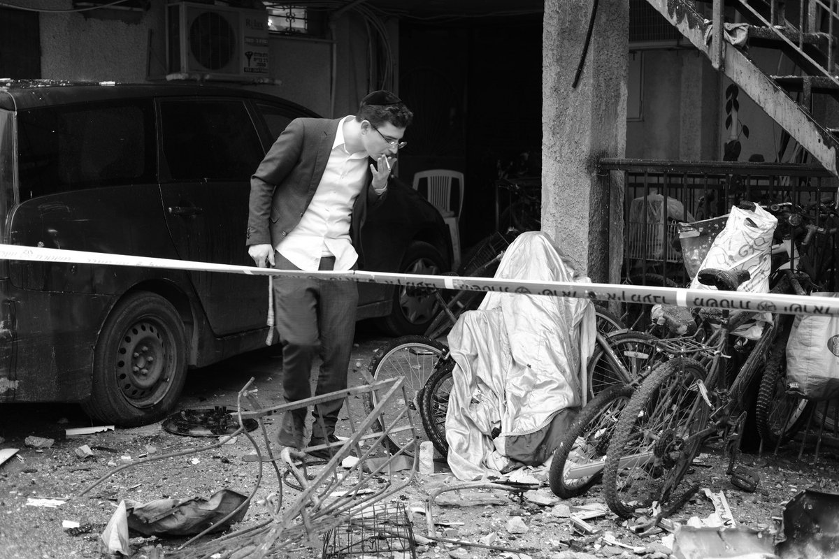 Experience Humans tweet media