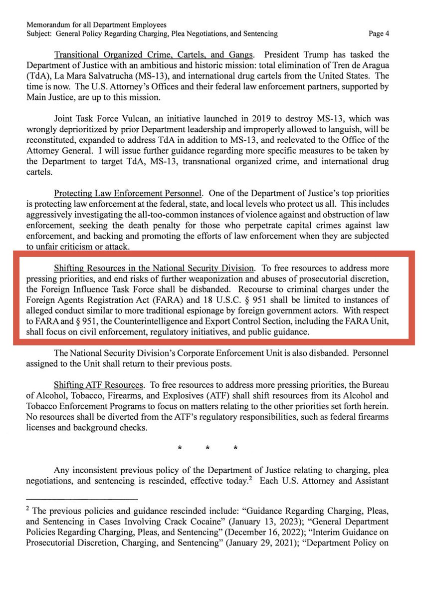 LauraLoomer's tweet image. Did you know that @AGPamBondi AG Pam Bondi’s February 5, 2025 FARA memo severely limits the DOJ’s ability to prosecute FARA violations like those that are likely being committed by Tucker Qatarlson @TuckerCarlson and many Woke Reich podcasters on behalf of Islamic governments