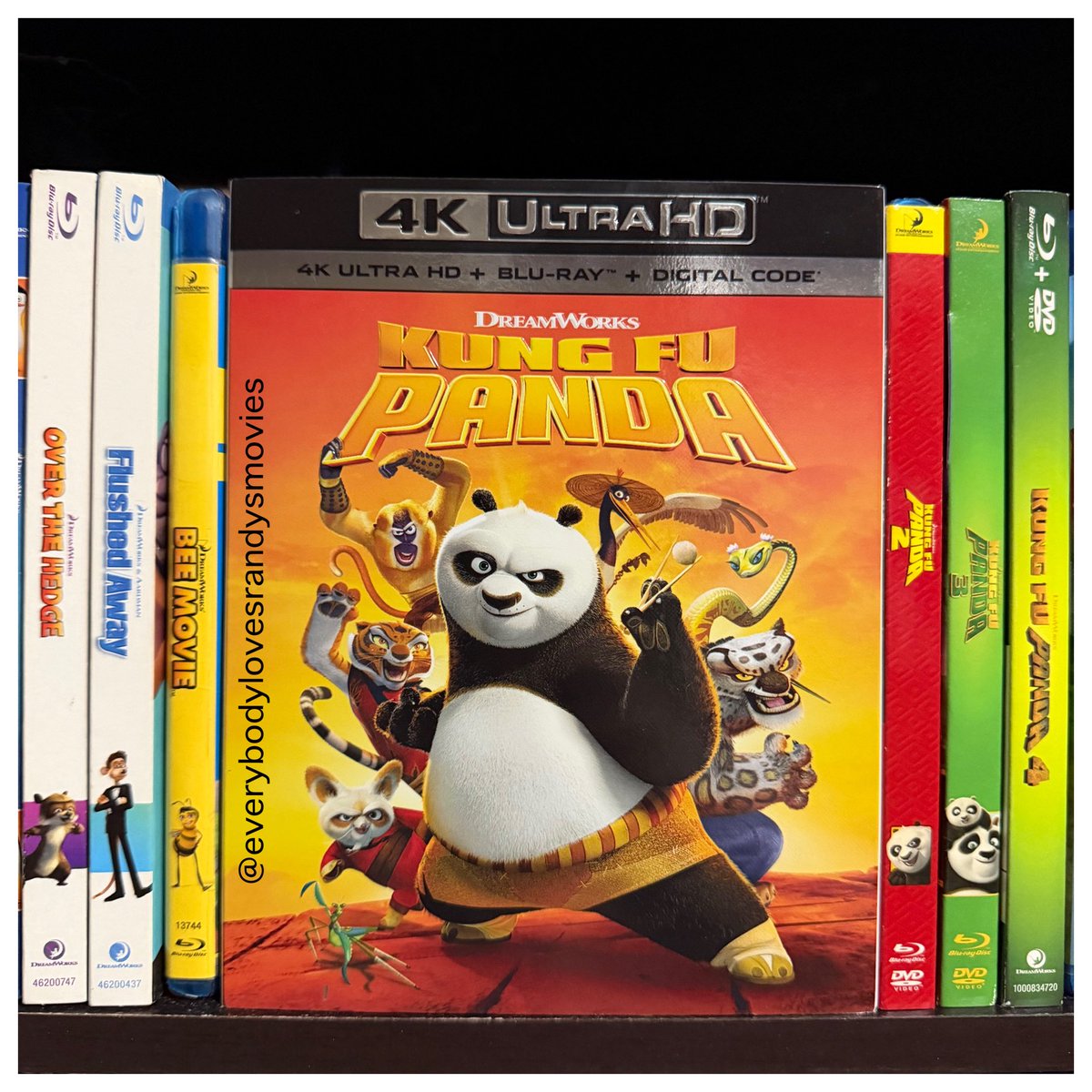 RandysMovies's tweet photo. Movie: #KungFuPanda (2008)
Starring: #JackBlack #DustinHoffman #RandallDukKim #IanMcShane #AngelinaJolie #SethRogen #LucyLiu #DavidCross #JackieChan #JamesHong #DanFogler #MichaelClarkeDuncan
Directed By: #JohnStevenson and #MarkOsborne
#4kBluRay
#MovieNerd
#MovieCollector
#4kBluRayCollection
#MovieCollection
#MovieBuff
#DreamworksAnimation
#PhysicalMedia
#FilmTwitter 🐼