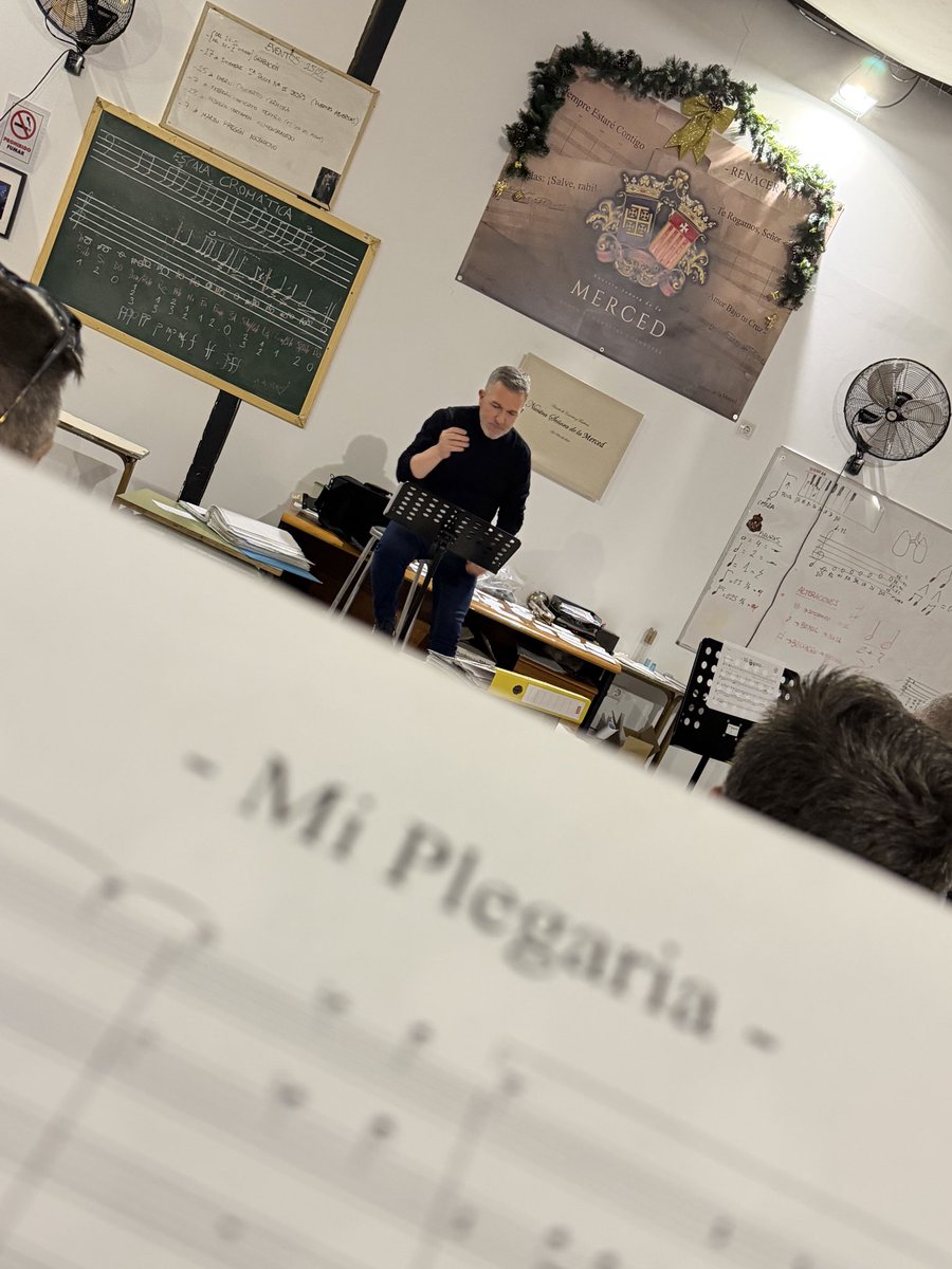 🎼 𝐄𝐬𝐭𝐚 𝐧𝐨𝐜𝐡𝐞 𝐡𝐞𝐦𝐨𝐬 𝐜𝐨𝐧𝐭𝐚𝐝𝐨 𝐜𝐨𝐧 𝐥𝐚 𝐯𝐚𝐥𝐢𝐨𝐬𝐚 𝐜𝐨𝐦𝐩𝐚ñí𝐚 𝐝𝐞 𝐧𝐮𝐞𝐬𝐭𝐫𝐨 𝐚𝐬𝐞𝐬𝐨𝐫 𝐦𝐮𝐬𝐢𝐜𝐚𝐥. <a href="/vicentemorenoal/">Vicente Moreno</a>