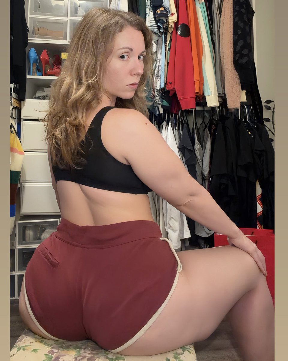 Kassie_ge's tweet image. Careful… curiosity gets people in trouble.
#ConfidenceEnergy
#MainCharacterVibes
#ConfidenceIsPower
#FeminineEnergy
#UnbotheredEnergy ✨