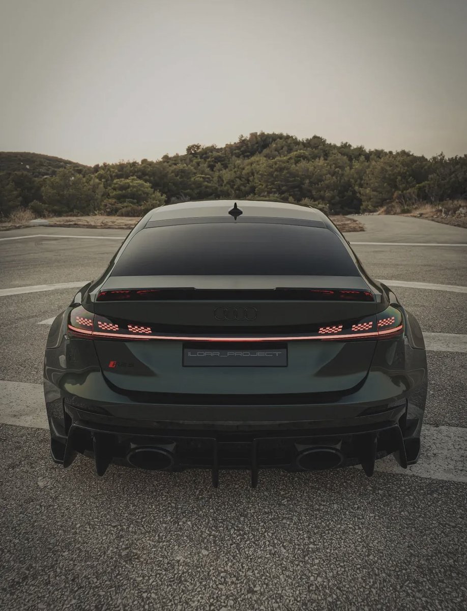 LuxuryCars365's tweet photo. Audi RS5 ♠️ https://t.co/QF6hTYBJ3d