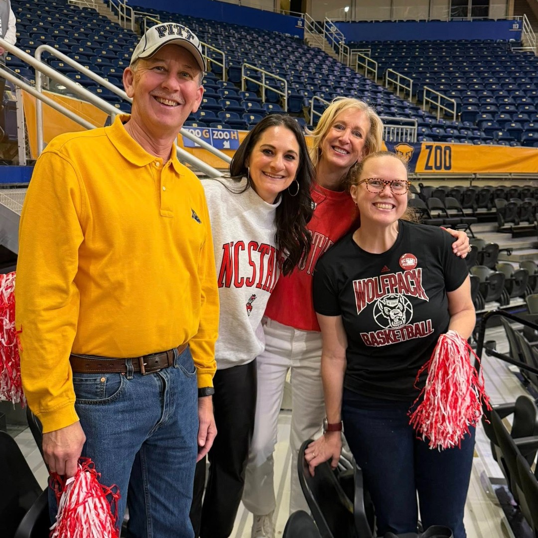 NCStateAlumni's tweet photo. Spring is in the air, and the Pack is on the move! From Women’s HERstory Month to postseason hoops, check out our March lineup and find an NC State event near you: https://t.co/yRdQxBdZ0F #HowlBack

📸: Pittsburgh Alumni Network https://t.co/rZkwCg2wkg