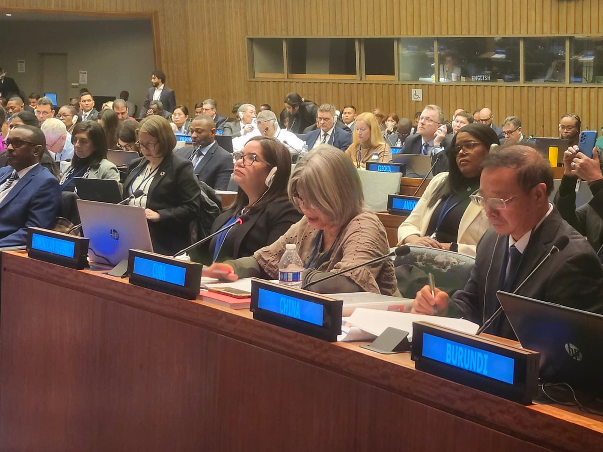 CubaONEI's tweet photo. #ONEI | 📢 Durante el debate sobre Estadísticas de salud en el 57º período de sesiones de la Comisión de Estadística de las Naciones Unidas, la Jefa de la #ONEI destacó la robustez del Subsistema de Información de Estadística Complementaria del @MINSAPCuba.
🧵👇 https://t.co/fNQWs5KjGh